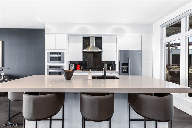 8925 West Flamingo Road 325, Las Vegas, NV 89147