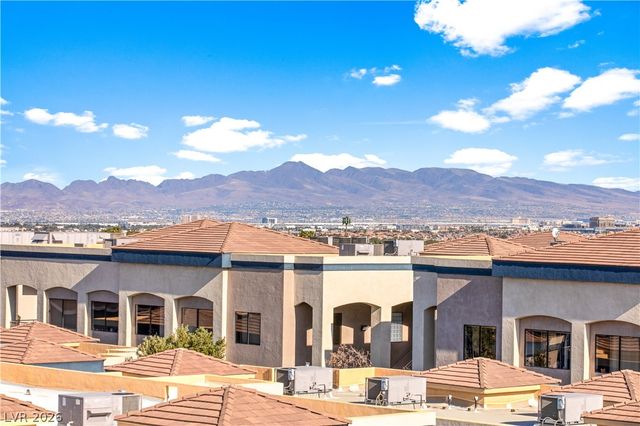 8925 West Flamingo Road 325, Las Vegas, NV 89147