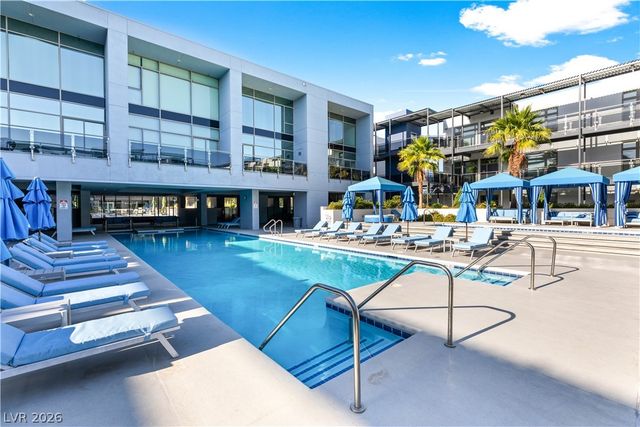 8925 West Flamingo Road 325, Las Vegas, NV 89147
