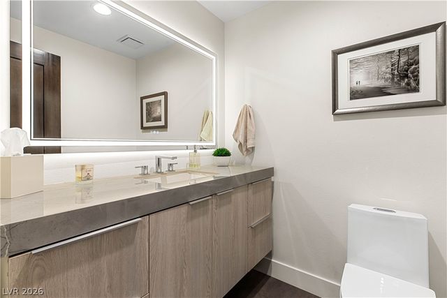 8925 West Flamingo Road 325, Las Vegas, NV 89147