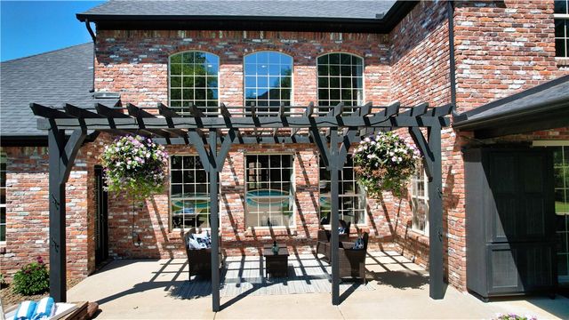 5105 S Osage Creek Road, Rogers, AR 72758