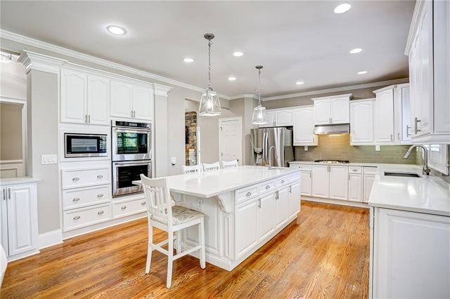 1043 Meadow Club Court, Suwanee, GA 30024