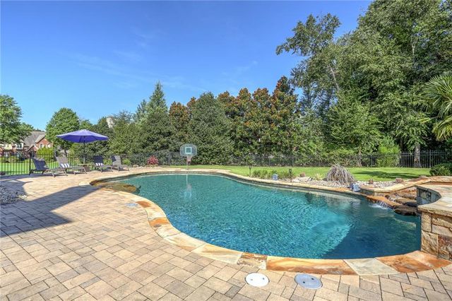 1043 Meadow Club Court, Suwanee, GA 30024