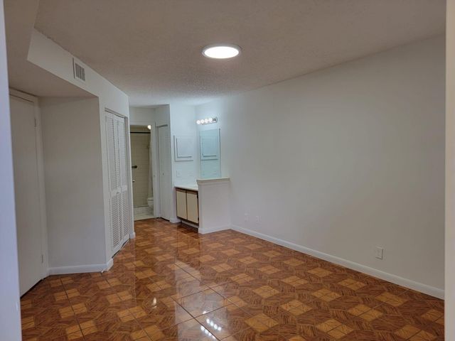 9999 Summerbreeze Drive 103, Sunrise, FL 33322