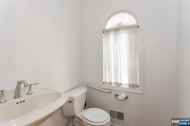 1108 Smith Manor Boulevard 55, West Orange, NJ 07052