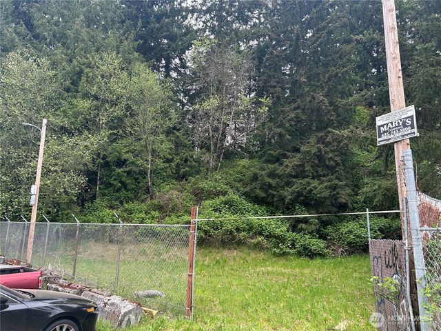 6325 xx Evergreen Way, Everett, WA 98203