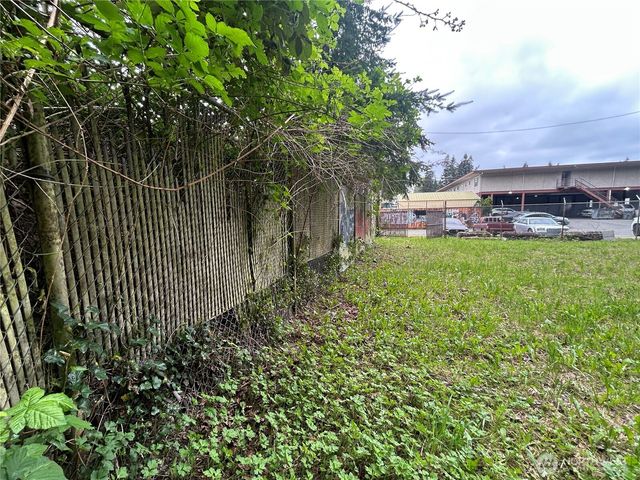 6325 xx Evergreen Way, Everett, WA 98203