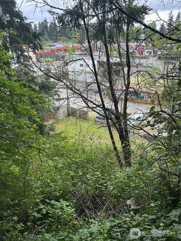 6325 xx Evergreen Way, Everett, WA 98203