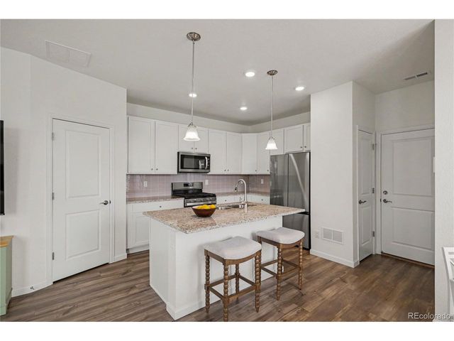 1862 S Poplar Ct, Denver, CO 80224