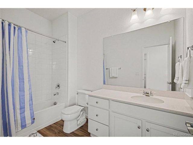 1862 S Poplar Ct, Denver, CO 80224