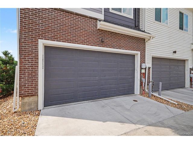 1862 S Poplar Ct, Denver, CO 80224