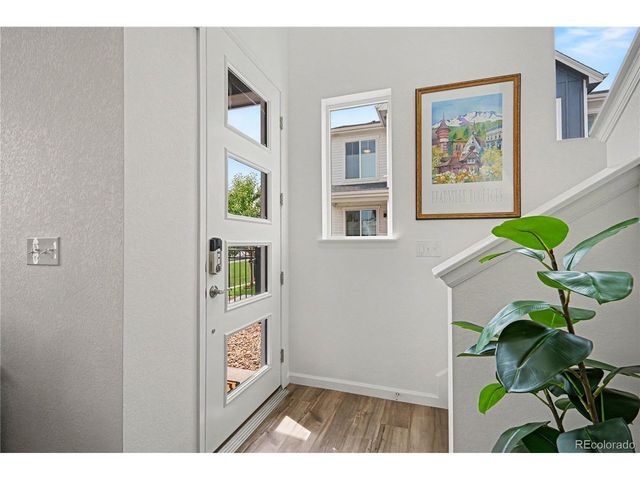 1862 S Poplar Ct, Denver, CO 80224