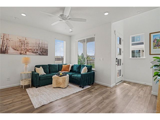 1862 S Poplar Ct, Denver, CO 80224