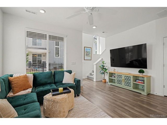 1862 S Poplar Ct, Denver, CO 80224