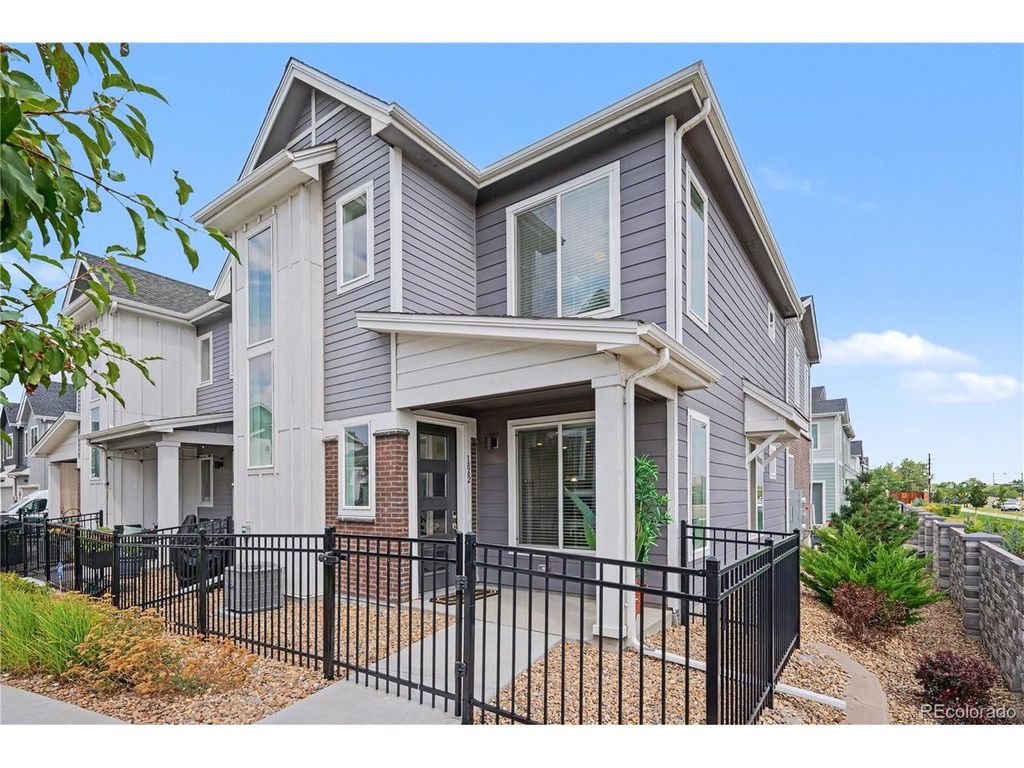 1862 S Poplar Ct, Denver, CO 80224