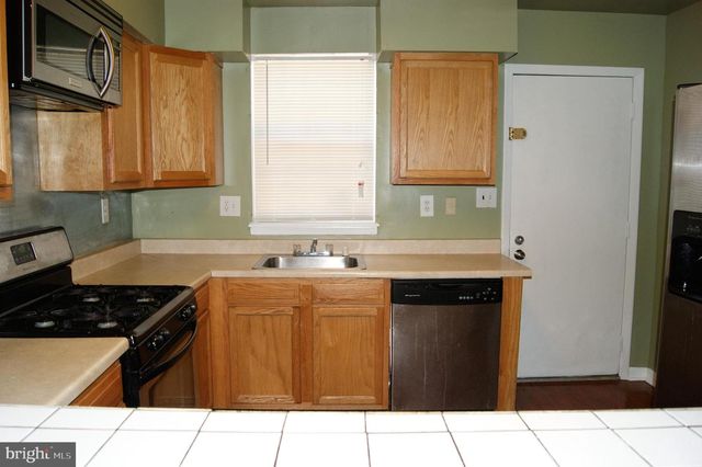 918 N CENTRAL AVE, Baltimore, MD 21202