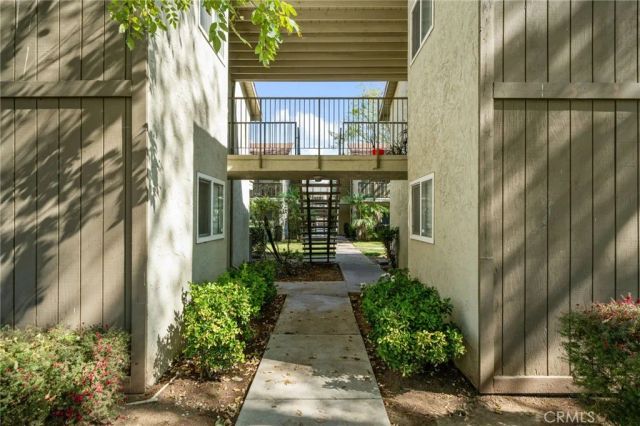 2536 White Oak Place 5, Escondido, CA 92027