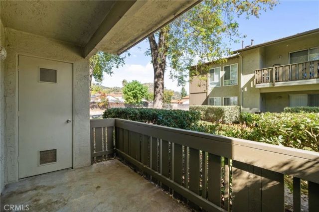 2536 White Oak Place 5, Escondido, CA 92027