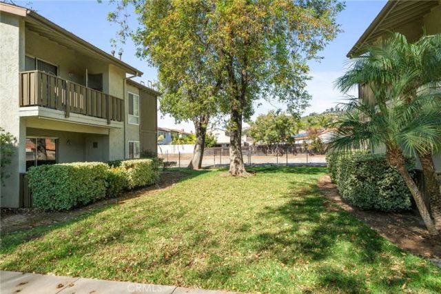 2536 White Oak Place 5, Escondido, CA 92027