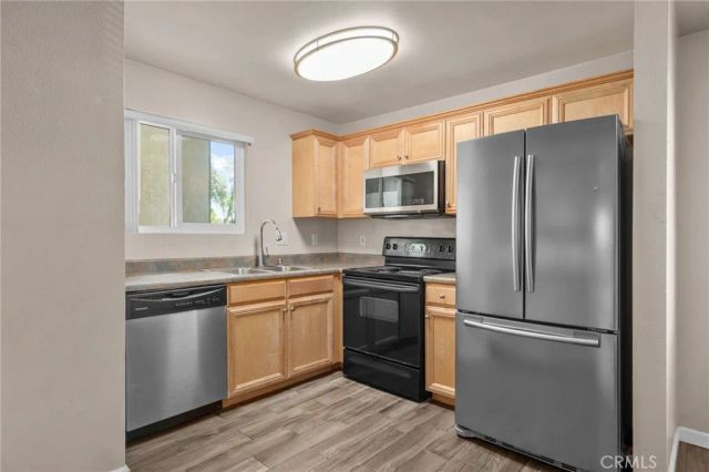 2536 White Oak Place 5, Escondido, CA 92027