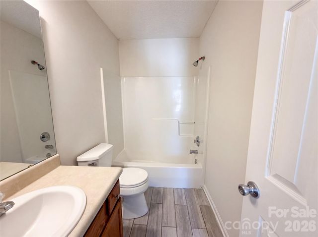 5023 Drake Pond Lane, Rock Hill, SC 29732