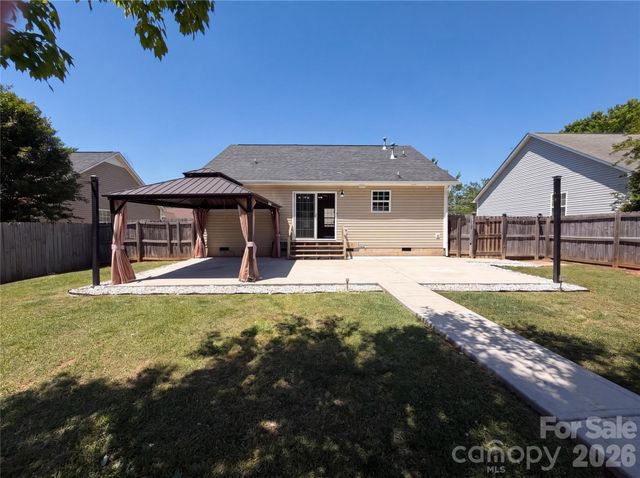 5023 Drake Pond Lane, Rock Hill, SC 29732