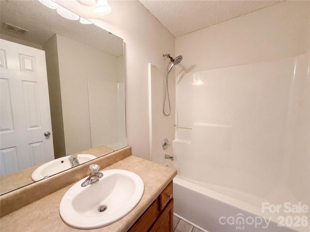 5023 Drake Pond Lane, Rock Hill, SC 29732