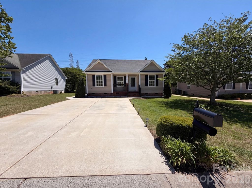 5023 Drake Pond Lane, Rock Hill, SC 29732