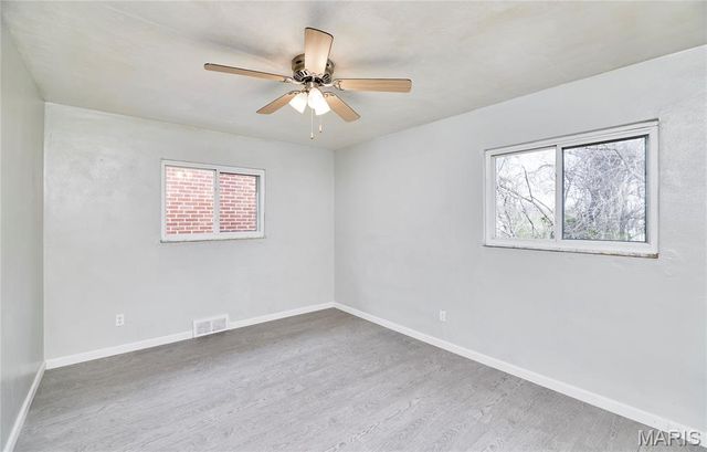 231 E Velma Avenue, St Louis, MO 63125