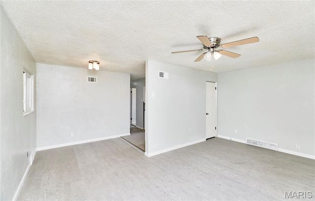 231 E Velma Avenue, St Louis, MO 63125