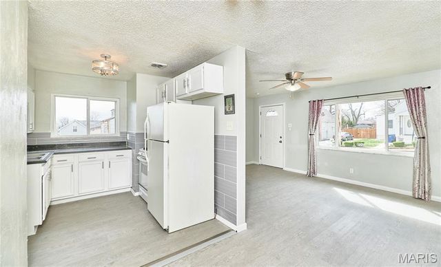 231 E Velma Avenue, St Louis, MO 63125