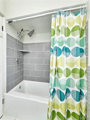 231 E Velma Avenue, St Louis, MO 63125