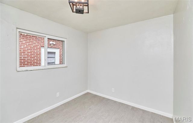 231 E Velma Avenue, St Louis, MO 63125