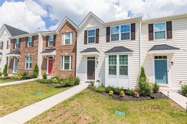 3119 Perdue Springs Dr, Chester, VA 23831