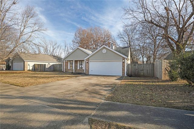 3181 W Anne Street, Fayetteville, AR 72704