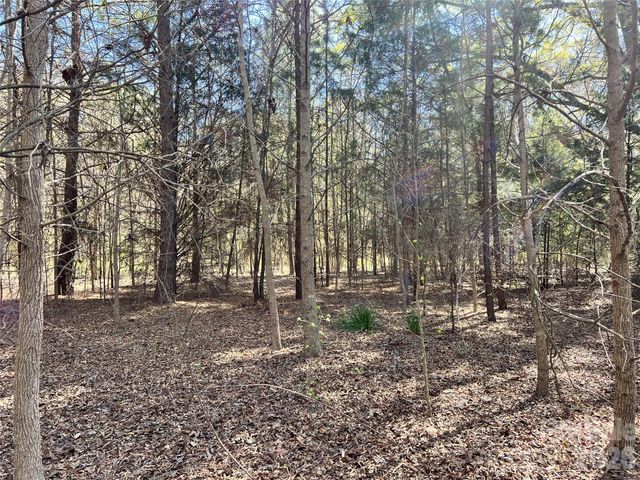 8334 Victoria Lake Drive, Waxhaw, NC 28173
