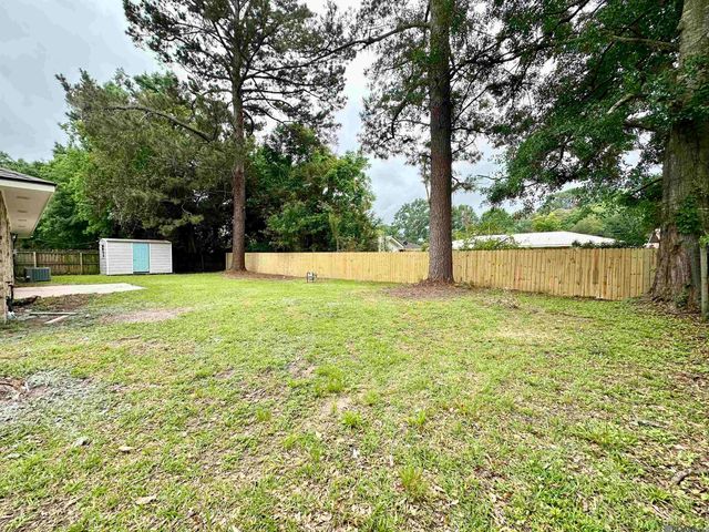 1003 S Augusta Ave, Gonzales, LA 70737