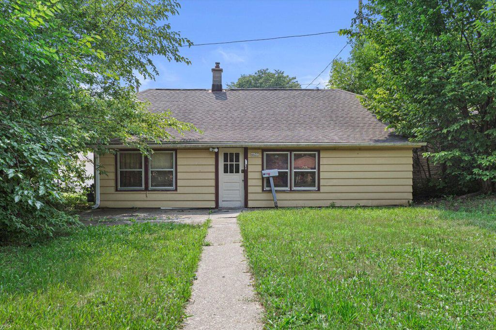4657 W Medford AVENUE, Milwaukee, WI 53216