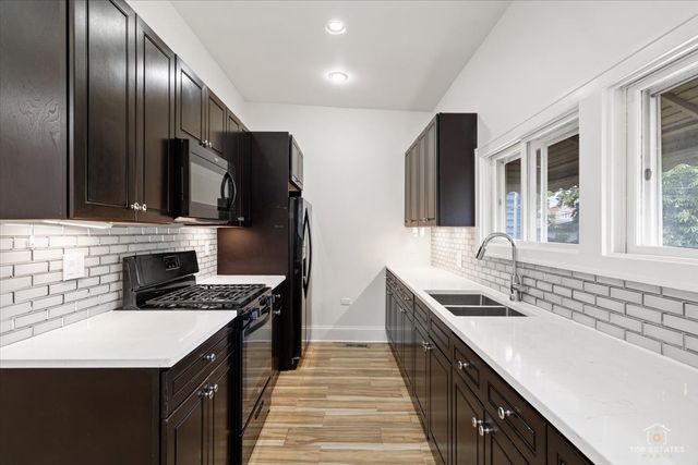 2617 N Springfield Avenue, Chicago, IL 60647