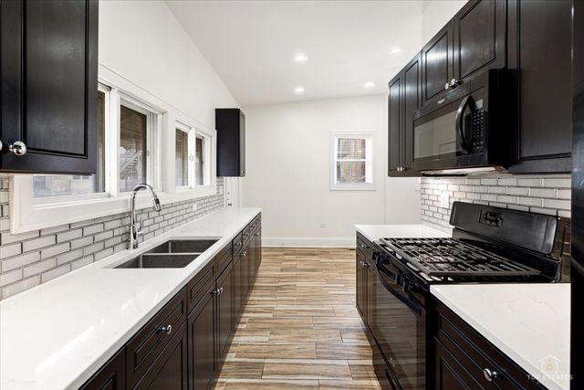 2617 N Springfield Avenue, Chicago, IL 60647