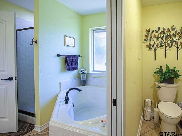 18278 Merigale Drive, Troup, TX 75789
