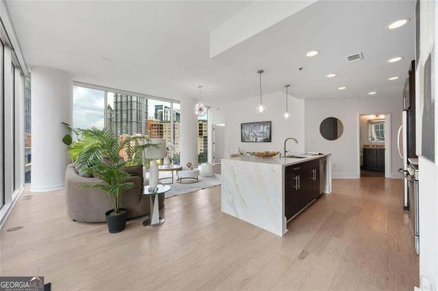 1080 Peachtree Street NE 802, Atlanta, GA 30309