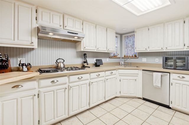 1015 Georgeland Drive, Duncanville, TX 75116