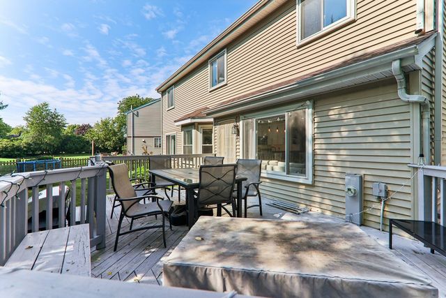 1965 Merlot Court, Wheeling, IL 60090