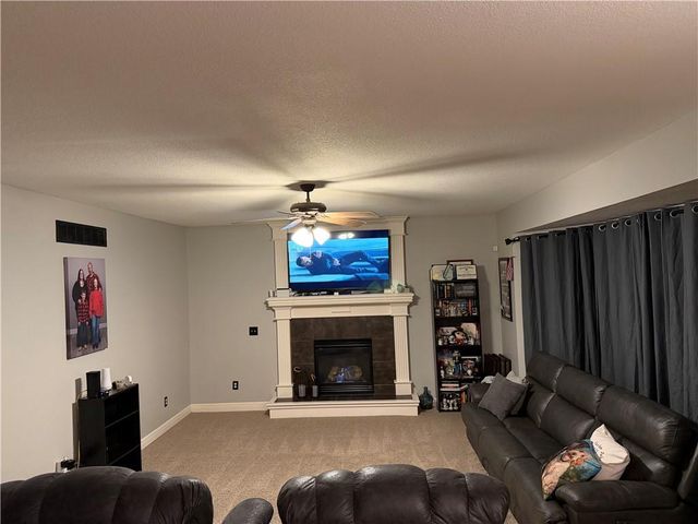 17575 S Brockway Street, Olathe, KS 66062