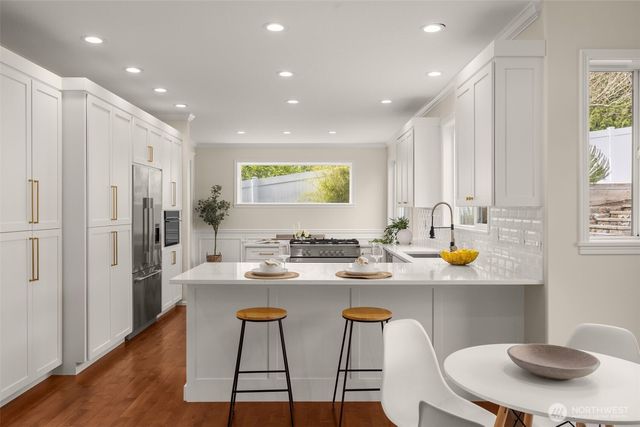 22702 SE 49th Place, Issaquah, WA 98029