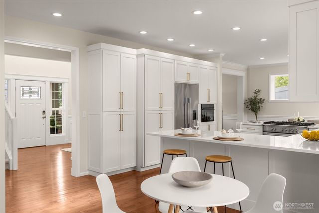 22702 SE 49th Place, Issaquah, WA 98029