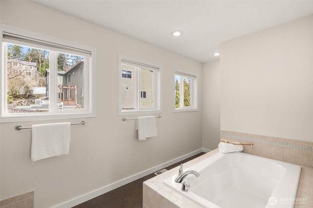 22702 SE 49th Place, Issaquah, WA 98029