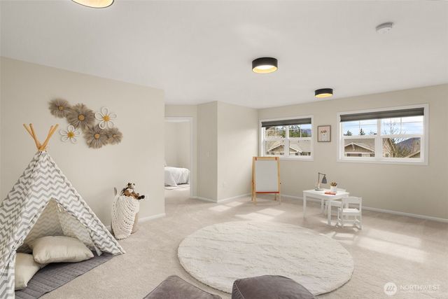 22702 SE 49th Place, Issaquah, WA 98029