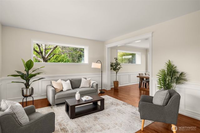 22702 SE 49th Place, Issaquah, WA 98029